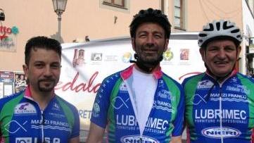 Da sinistra il maresciallo Serra, don Donato Agostinelli e Renato Picchi