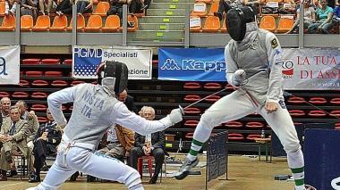 <b>SALTO. </b> Una spettacolare difesa di Vanni contro Nista