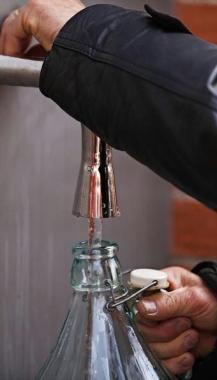 Uno dei referendum &egrave; sullacqua pubblica 