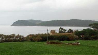 Baratti e un momento del convegno che si è tenuto ieri mattina al Castello