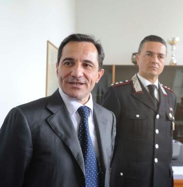Antonio Zoina e il capitano Enrico Vellucci e in alto il Comicent 