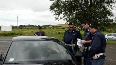 Posto di blocco della Polizia per il controllo del territorio