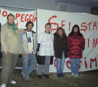 I residenti del civico 14 che in autunno hanno dato vita a una protesta 