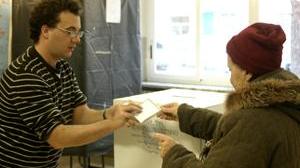 Sì ai referendum: gazebo Anpi stamani al mercato di Marina