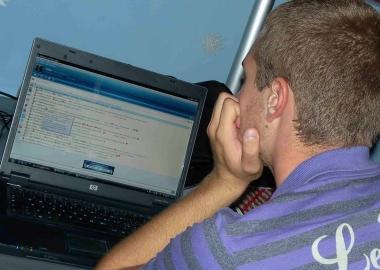 <b>GIOVANI. </b>Un ragazzo su Facebook 