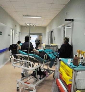 Linterno del pronto soccorso 