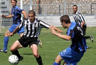 Unazione della Massese nel match contro il Pisa Sc   