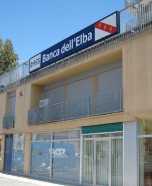 La filiale della Banca dellElba a Portoferraio 