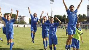 Gol di Varutti al 95', il Prato è in finale playoff - Le foto