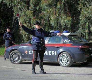 Un posto di blocco dei carabinieri della compagnia elbana  