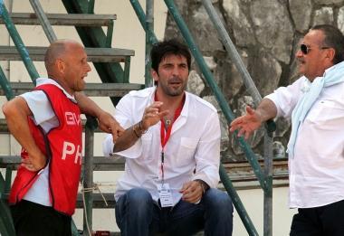 Gigi Buffon ha sofferto a bordo campo  