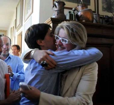 Sopra labbraccio tra Lucia Baracchini e Jacopo Ferri da sinistra Cocchi e Corchia sotto Crocetti e Buttini         