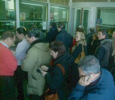 Contribuenti in coda per pagare lIci 