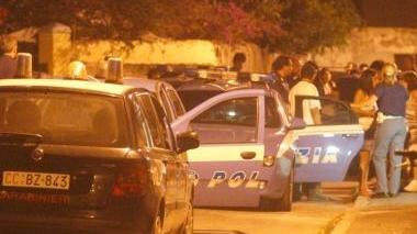 L’intervento di polizia e carabinieri per sedare la rissa in via Liverani