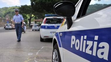 Muore in moto contro un furgone