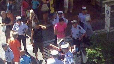 Vendevano senza autorizzazione, tre denunciati