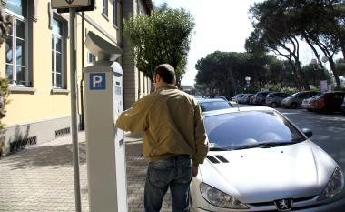 <b>A PAGAMENTO.</b> Un parcometro a Forte dei Marmi    