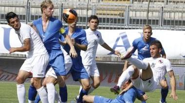 Un’azione di gioco in Prato-L’Aquila di domenica scorsa