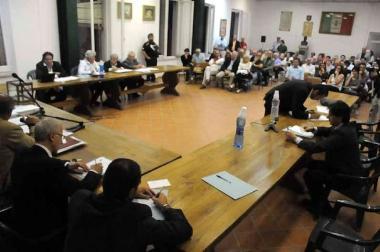Petriccioli attacca gli assessori
