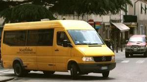 Scuolabus, è bufera sull'appalto