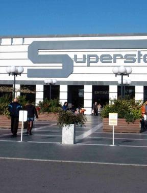 <b>SUPERMARKET. </b>LEsselunga di Lido  