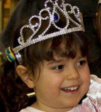 LA FESTA DI MARTA. Oggi compie 3 anni. Tantissimi auguri dalle tue cuginette, da mamma Elena, ...