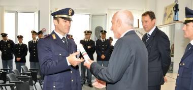 Daniele Verdone premiato con la medaglia di bronzo dal questore 