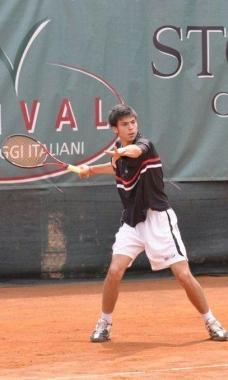 &Egrave; in pieno svolgimento sui campi dello Sporting Club-Madras il torneo internazionale di tennis under 16            
