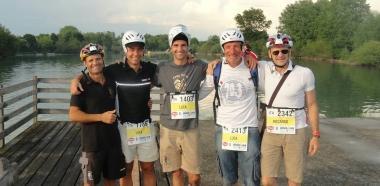 Il gruppo dei portacolori del Freestyle Triathlon Valdinievole 