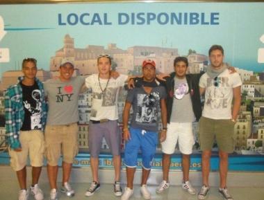 <b>AEROPUERTO DE IBIZA. </b>Stiavelli, Balleri, Frosini, Sabatini, Pieroni e Fedi in partenza da Ibiza laltro ieri dopo alcuni giorni di mare e relax nellisola pi&ugrave; scatenata delle Baleari     