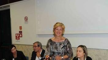 Gli studenti e l'Unità: consegnati gli assegni alle classi più brave