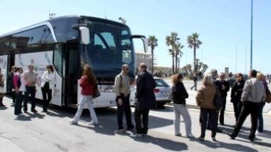 Turisti in piazza Mazzini