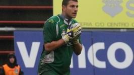 <strong>EX COMPAGNI NELLA CREMONESE.</strong> Il portiere del Benevento Paoloni e il difensore del Viareggio Malacarne