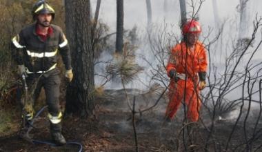 Incendio nel cuore del parco di Galceti