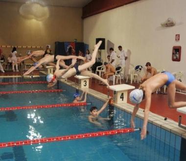 Una gara dellAsd Nuoto Cecina 