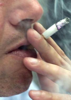 Il fumo continua a mietere vittime 