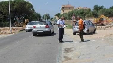 <b>L’INCIDENTE.</b> Sopralluogo della polizia municipale davanti al cimitero