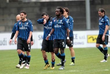 <b>BENEVENTO-PISA. </b>I giocatori nerazzurri a fine gara 