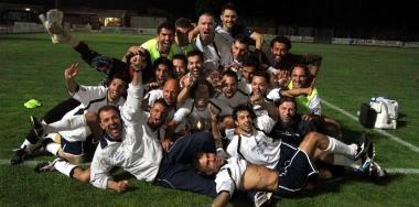 Il Cambiano festeggia la vittoria della Coppa Uisp a spese del Ctc Capraia 