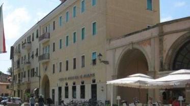 Uno scorcio di piazza Cavour