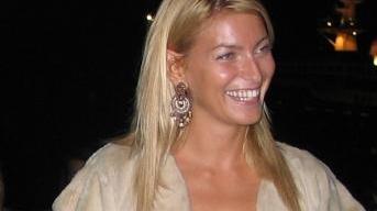 Federica Fontana e accanto il Beach Club di Cinquale, il locale dove avrà luogo il ricevimento vip