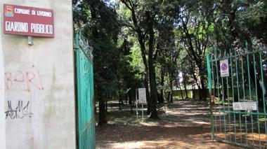 Picchiato e rapinato nel parco per 20 euro