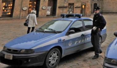 Rischia di morire nell'auto al sole cane salvato in extremis, turisti denunciati