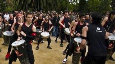 Il sound dei Brincadeira apre oggi "Onda su onda"