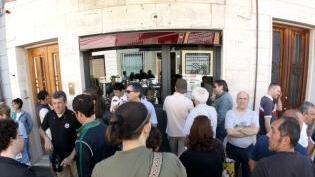 <b>IN FILA.</b> Tutti in coda per i biglietti della finale scudetto