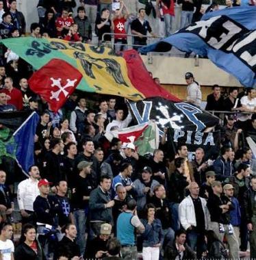 <b>ARENA GARIBALDI. </b>Uno scorcio del pubblico in curva 