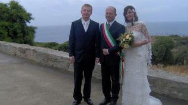 Federico e Alida, nozze speciali all'Asinara