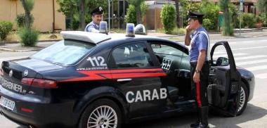 Una pattuglia del radiomobile dei carabinieri 