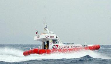 Alla deriva barca a vela con motore in avaria sei persone salvate dalla Capitaneria di porto