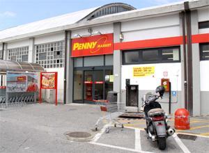Furto da 20mila euro al supermarket di Bozzano, fatta saltare la cassaforte